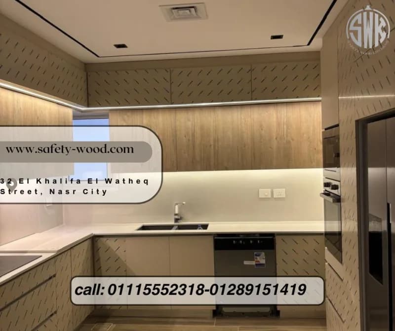 🏡 مطبخ أرو ماسيف ممكن يعيش سنين طويلة جدًا بدون ما يتأثر… لو معمول عند - SAFETY WOOD للمطابخ والدريسنج روم 📞 - فى مدينة نصر