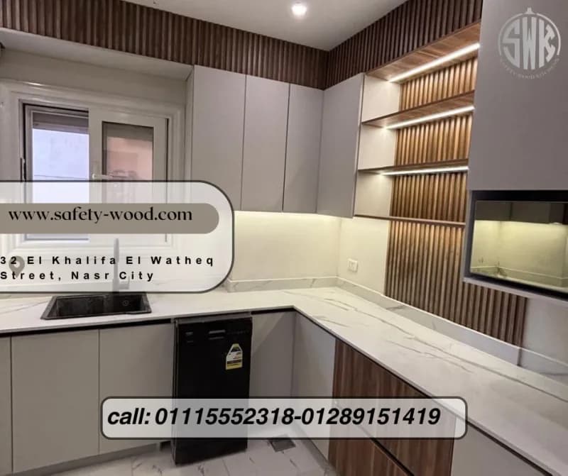 🔥 لو عايزة مطبخ لامع وفخم جدًا… البولي لاك من اختيار قوي 👌 SAFETY WOOD للمطابخ والدريسنج روم 📞 - فى مدينة نصر