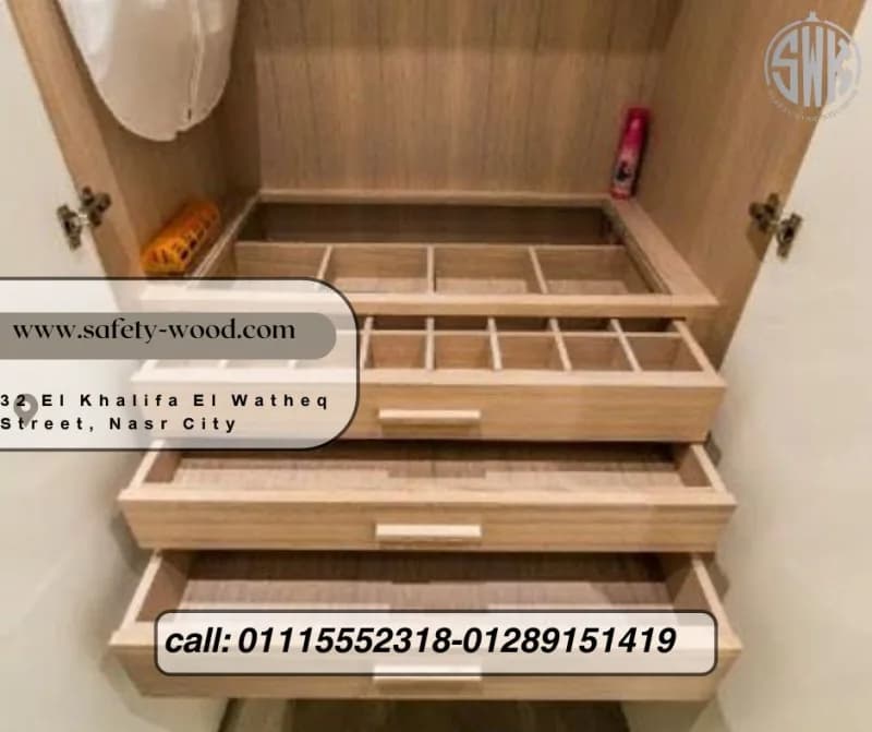 تنفيذ دريسنج روم خشب طبيعي بأعلى جودة | SafetyWood للمطابخ والدريسنج روم 📞 -